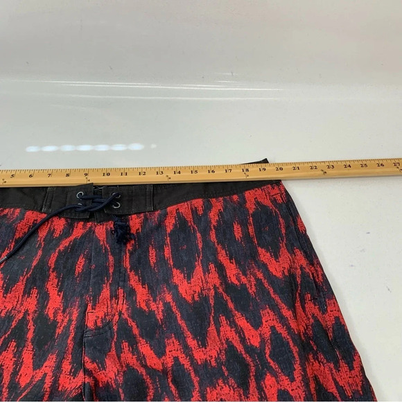 American Eagle Mens Swim Board Shorts XL  Black Red Geometric Print  Pocket‎ 9” - Picture 6 of 11